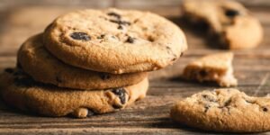 Receita Clássica de Cookies de Gotas de Chocolate