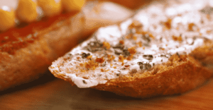 Receita de Pão de Alho Recheado na AirFryer