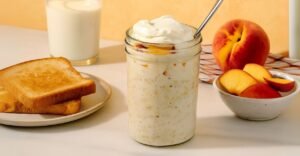 Receita de Pêssegos com creme e aveia adormecida para o café da manhã.