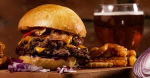 Conheça o que é Smash Burger, Como fazer, qual hamburgueria vende