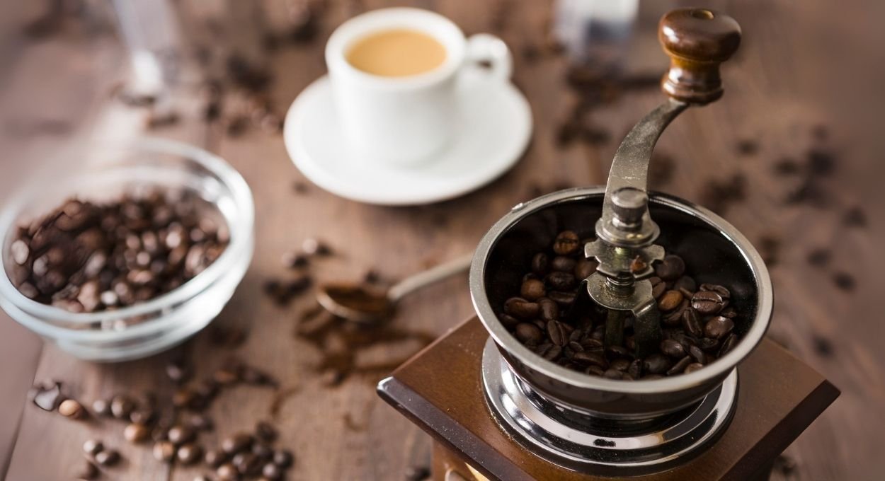 Como limpar e manter seu moedor de café em dia