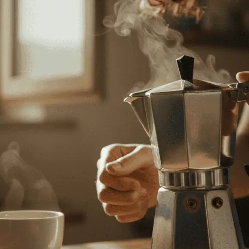 Guia de preparo na cafeteira italiana (moka): pressão sem mistério