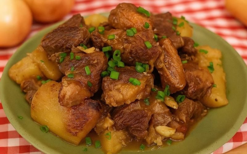 Nos bastidores dos botecos: como fazer vaca atolada com mandioca perfeita