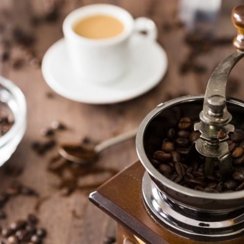 Como limpar e manter seu moedor de café em dia