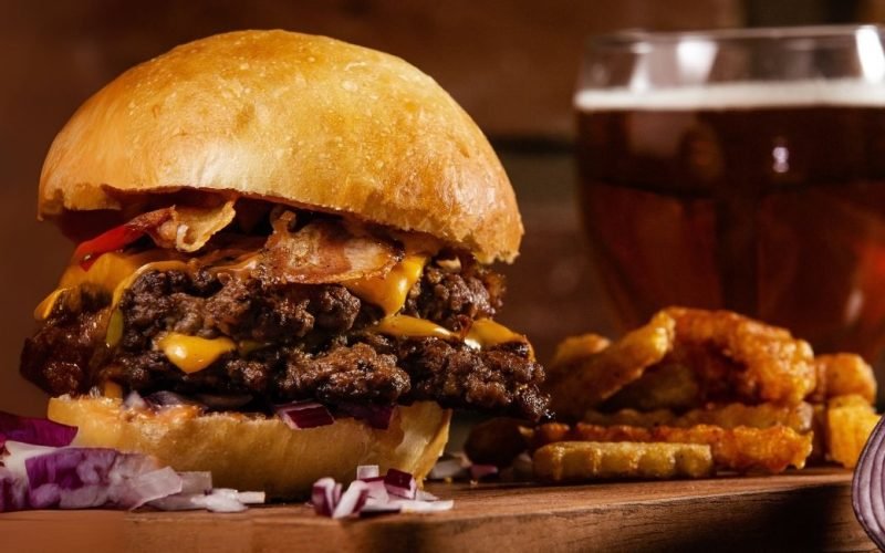 Smash Burger: o que é, como fazer e por que está em alta