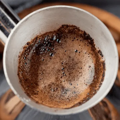 Nunca Mais Descarte a Borra de Café, Guarde e Espere